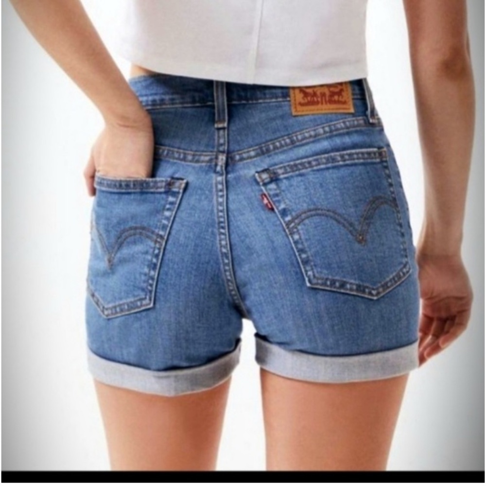 Levi’s 501 Premium Denim Distressed Button Fly Five Pocket Jean Shorts Sz 27